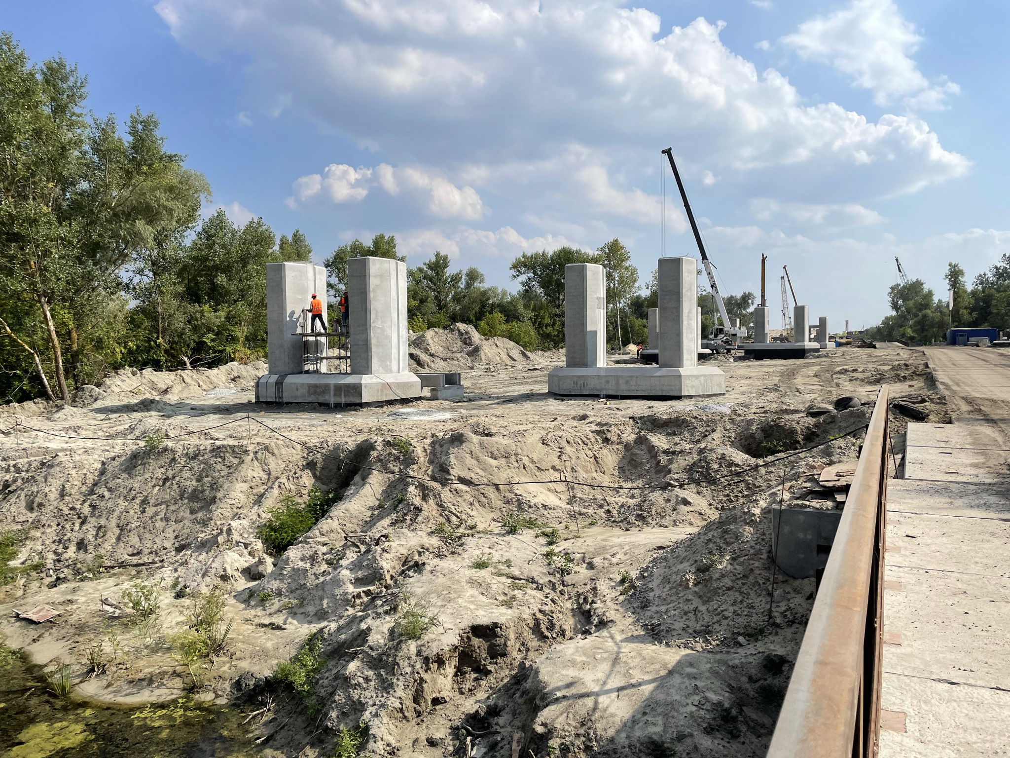 Будівництво естакади